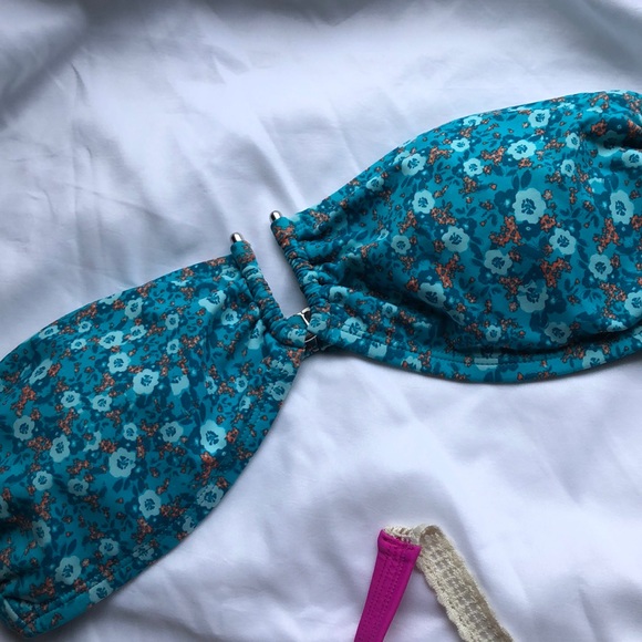 Swim top Bundle - Picture 3 of 8